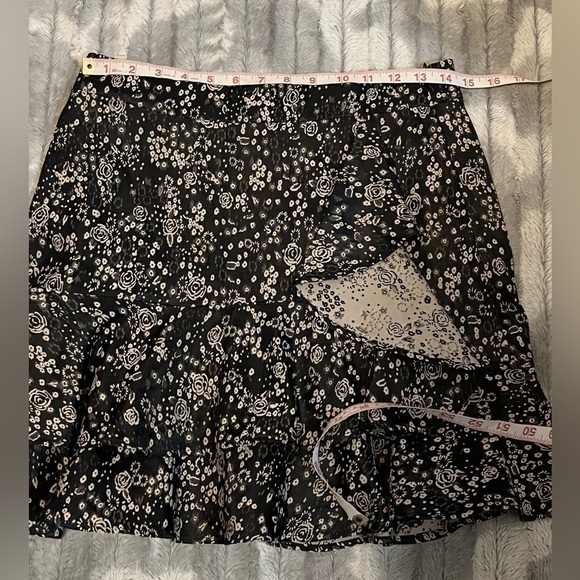 Zara Floral Skirt Size Large - Picture 7 of 8